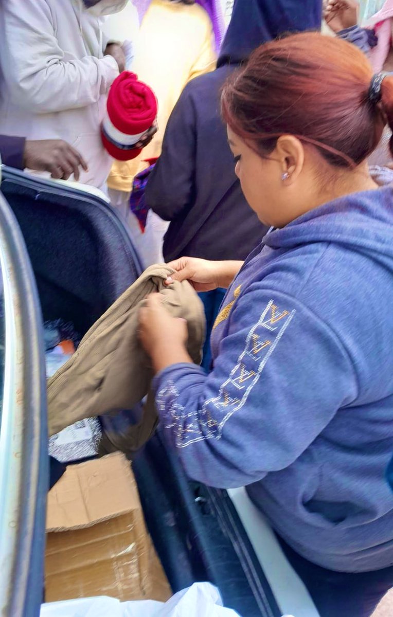 UPDATE: Most of the residents at the Matamoros encampment have left to indoor shelters because the temp is expected to drop in the 20s tonight. Also, the Sidewalk School staff went to all 3 camps in Reynosa giving out donations and giving directions to indoor shelters.