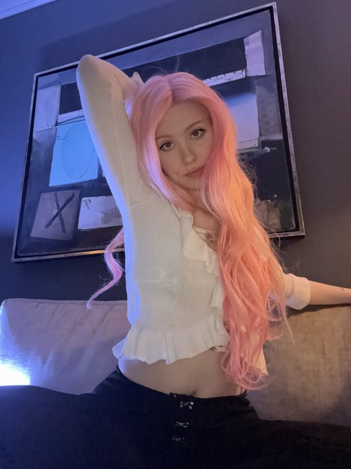 Why are you staring? https://t.co/HRDepxakBL