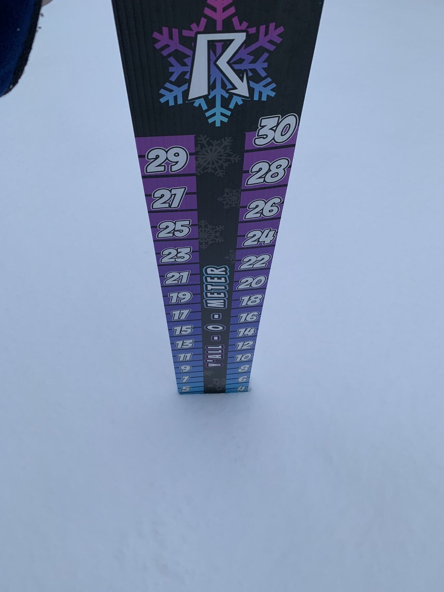 TravelersParan1's tweet image. Some snow is still settling but Coopertown TN looks to be right at 4 inches. @ryanhallyall #snowfall #snowtotal #weather #snow #yallmeter #winter #winterweather #tn #tennessee