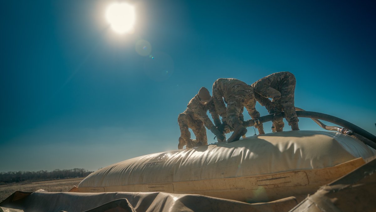 101stAASLTDIV's tweet image. “I think really it’s the culture and the willingness to tackle the problems, the way we pursue Air assault mastery really sets us apart,” - Lt. Col. Robert Wells, G5 Planner. 

The FARP at Millington, TN for the #LLAASLT