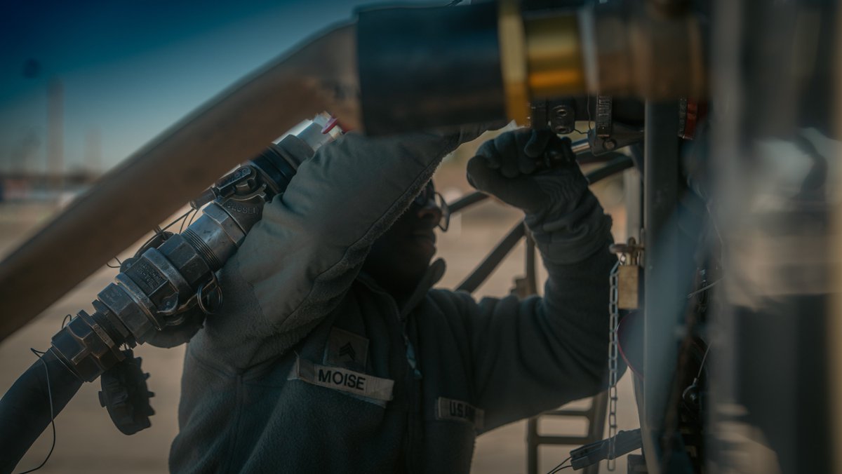 101stAASLTDIV's tweet image. “I think really it’s the culture and the willingness to tackle the problems, the way we pursue Air assault mastery really sets us apart,” - Lt. Col. Robert Wells, G5 Planner. 

The FARP at Millington, TN for the #LLAASLT