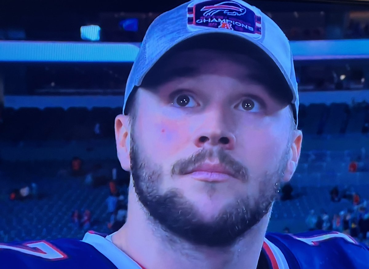 KellieAdami's tweet photo. @BuffaloBills @NFLonCBS https://t.co/54RATiB3iZ