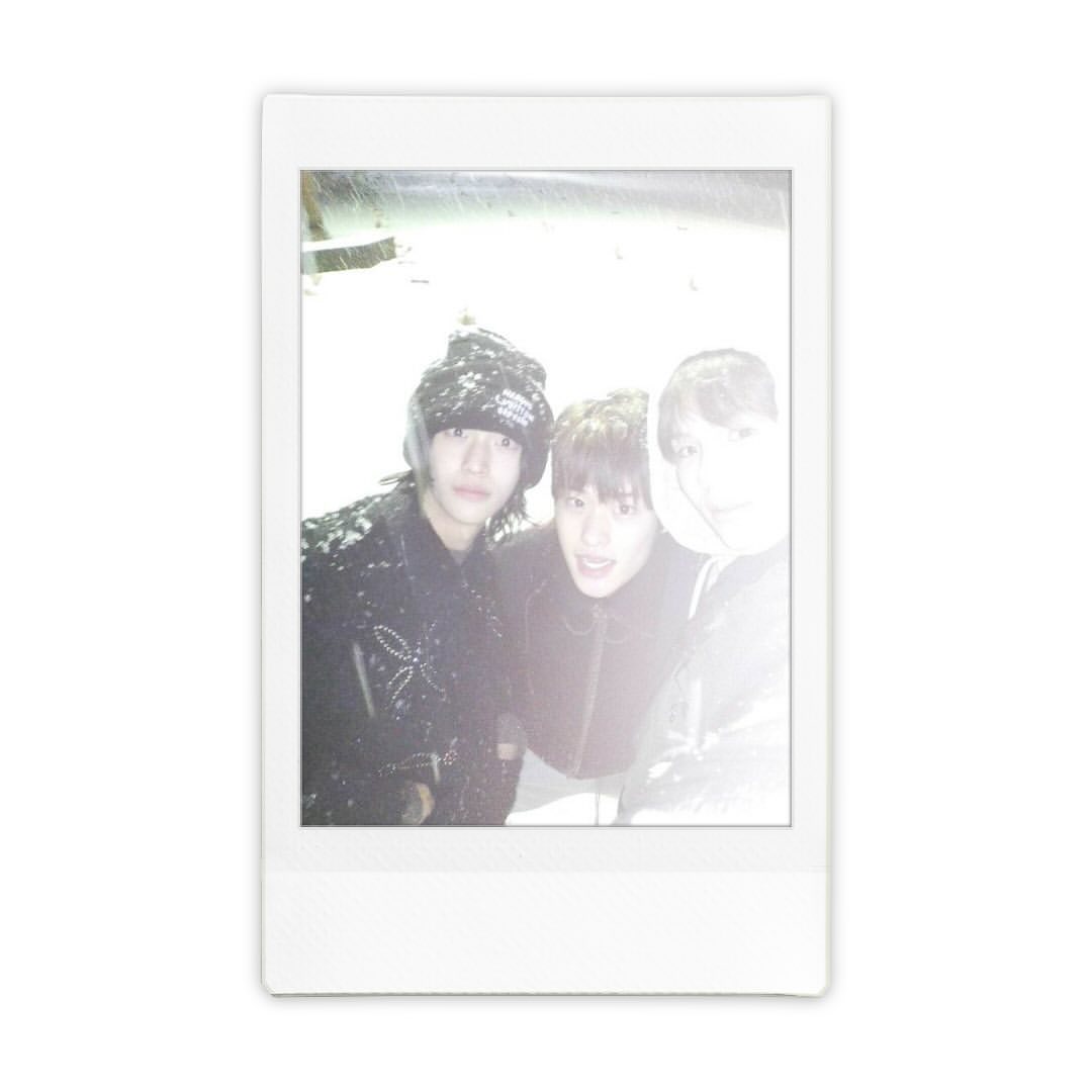 Suohtaro's tweet photo. The capability of changing such ordinary days to be special in any situation. Either is under a freezing cold weather, or warmest moments for being together under the snowy rain, I carefully took every chance of it. https://t.co/9T9JILeeU0