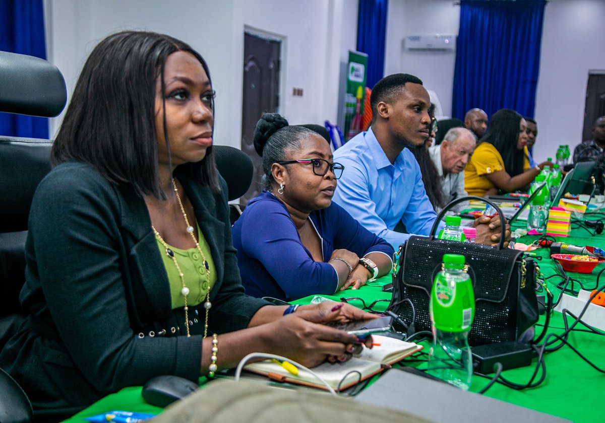 capcitydev's tweet image. Empowering visions, strategic insights, and team synergy – Capturing the essence of our successful management retreat. 

#TeamBuilding #StrategicLeadership #ccdl #insight #empoweringpeople