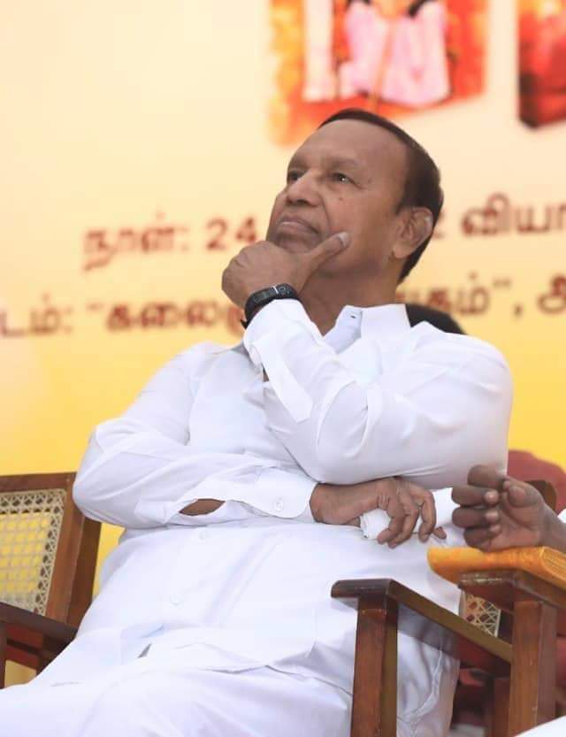 itskJayaprakash's tweet photo. 20 வருசத்துக்கு முன்னாடி, பேசுனதெல்லாமாவா ரெக்காா்ட் பன்னி வச்சு ,
#பொங்கல்பரிசாக குடுப்பீங்க..???
🤣
#DMKFiles_3 https://t.co/Yuv0XjKxSt