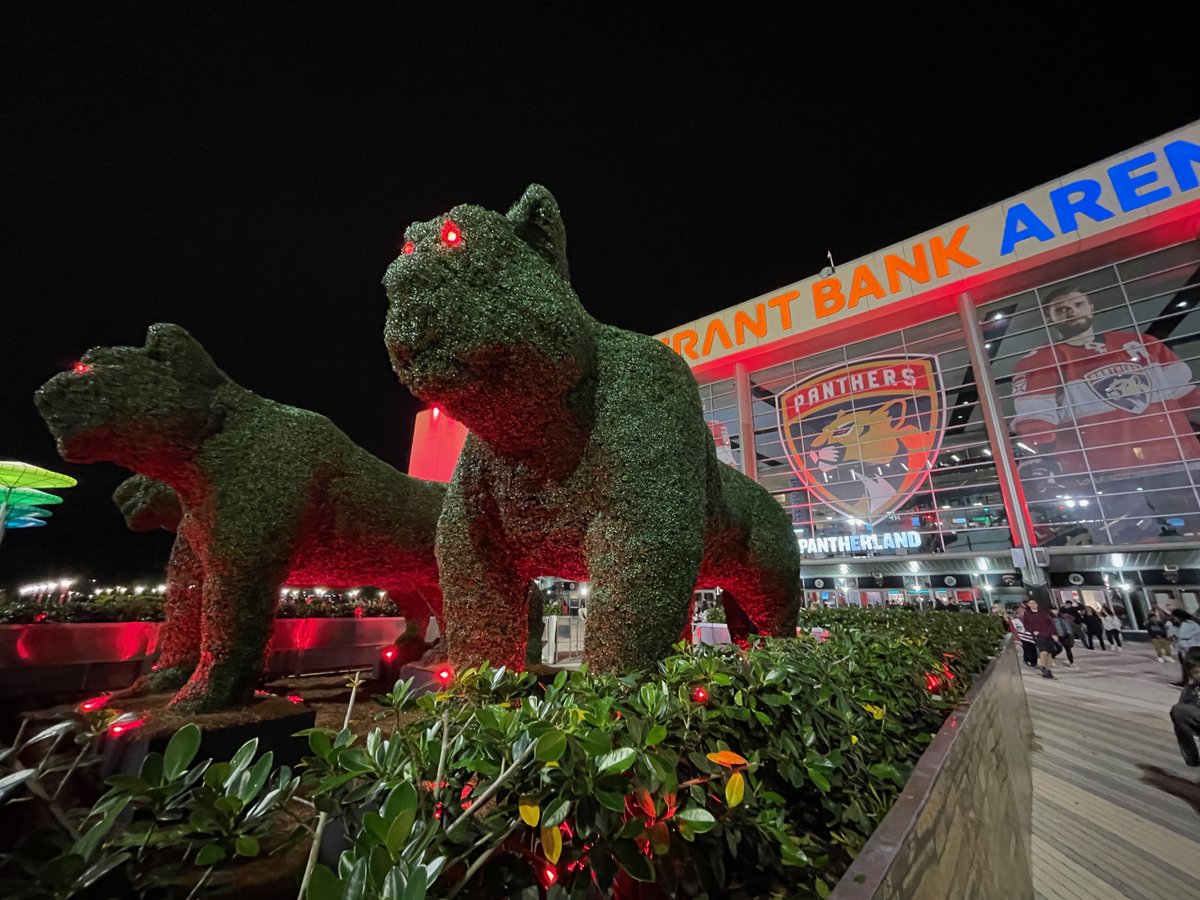 kitwanalion's tweet photo. So much β€οΈβ€οΈβ€οΈ for the Panther theming & artwork around @AmerantArena
It's these little details that make me feel at home as a proud @FlaPanthers fan! #TimeToHunt #OneTerritory https://t.co/HNbKx4CS6S