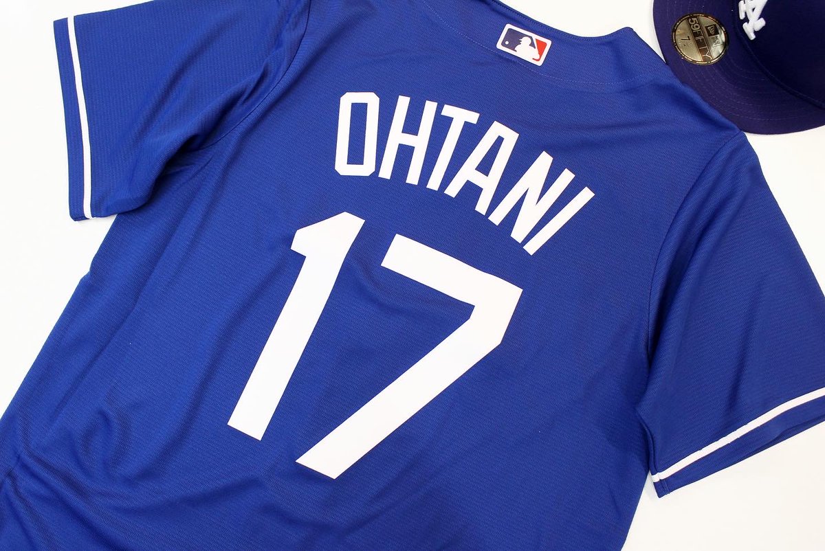 amazingstore's tweet photo. 大谷翔平モデル LOS ANGELES DODGERS
NIKE REPLICA COOL BASE PLAYER JERSEY
ドジャース、大谷選手モデルは現在順に発送させて頂いております。
リンクは即日発送可能な商品になります。Teeもあります。
#DODGERS #NIKE #AmazingstoreMLB #大谷翔平 #ohtani 

https://t.co/dhedraIzjy https://t.co/WIKKp1iUWj