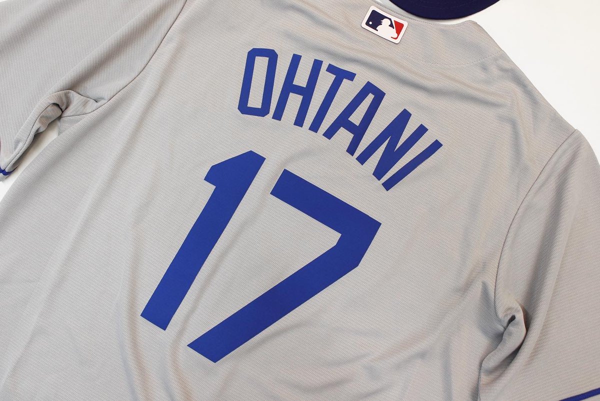 amazingstore's tweet photo. 大谷翔平モデル LOS ANGELES DODGERS
NIKE REPLICA COOL BASE PLAYER JERSEY
ドジャース、大谷選手モデルは現在順に発送させて頂いております。
リンクは即日発送可能な商品になります。Teeもあります。
#DODGERS #NIKE #AmazingstoreMLB #大谷翔平 #ohtani 

https://t.co/dhedraIzjy https://t.co/WIKKp1iUWj