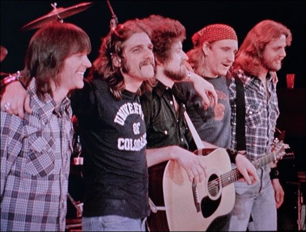 Super70sSports's tweet image. The Eagles are playing so bad they owe these guys a goddamn apology.