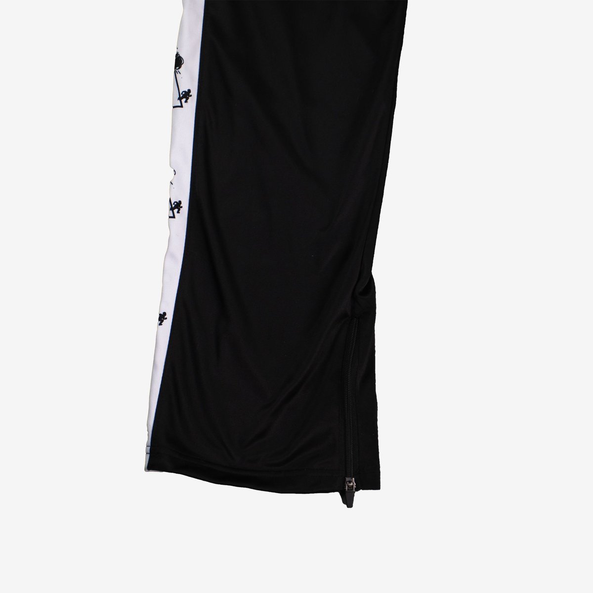 abovethenormal's tweet photo. Logo Flared Track Pants 🏃🏾‍♂️💨 

- 220 GSM
-100% Polyester
- Embroidered Brand Name On Front + Printed Logo In Leg Stripe + Zippers For Pockets &amp; Leg Bottoms For A More Flared Option  

Product Shots By: @2uduri 📸 

DROPPING FRIDAY, JAN. 19th ~ NOON PST || 2pm CST || 3pm EST 🚨 https://t.co/6mE0tqvgOK