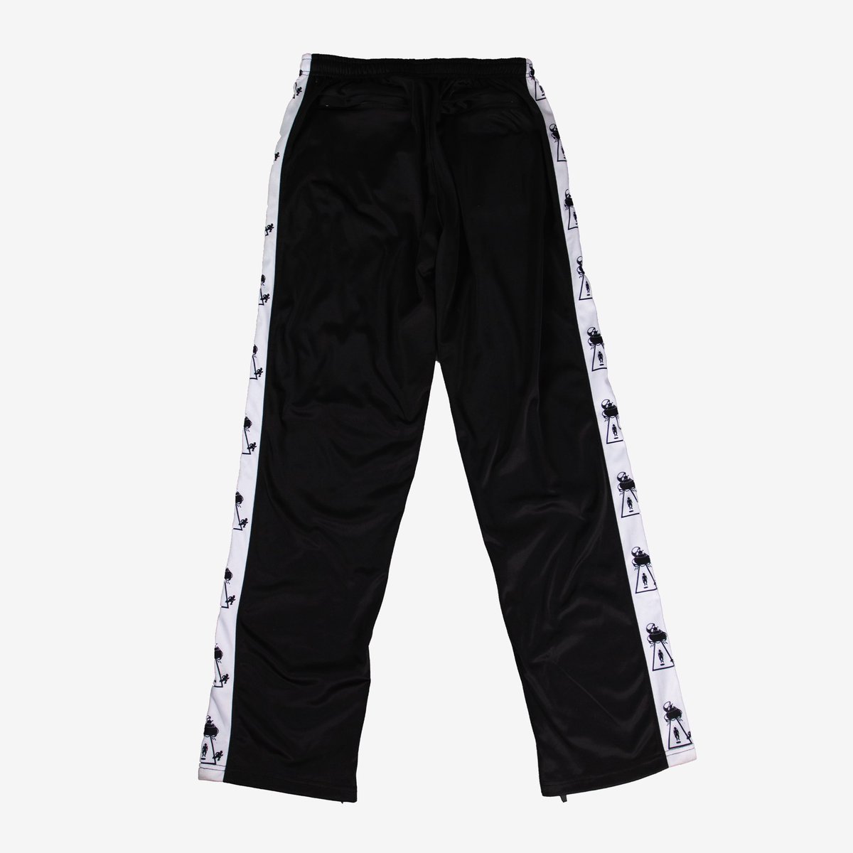 abovethenormal's tweet photo. Logo Flared Track Pants 🏃🏾‍♂️💨 

- 220 GSM
-100% Polyester
- Embroidered Brand Name On Front + Printed Logo In Leg Stripe + Zippers For Pockets &amp; Leg Bottoms For A More Flared Option  

Product Shots By: @2uduri 📸 

DROPPING FRIDAY, JAN. 19th ~ NOON PST || 2pm CST || 3pm EST 🚨 https://t.co/6mE0tqvgOK