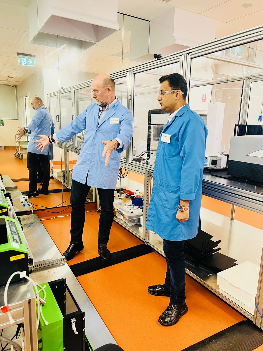 drmamehmood's tweet photo. Presented our work on microalgae-based carbon capture, biomass to bioproducts, and to improve soil nutrition at Climate Change Cluster, UTS, Australia! https://t.co/3bVJtwMFpU