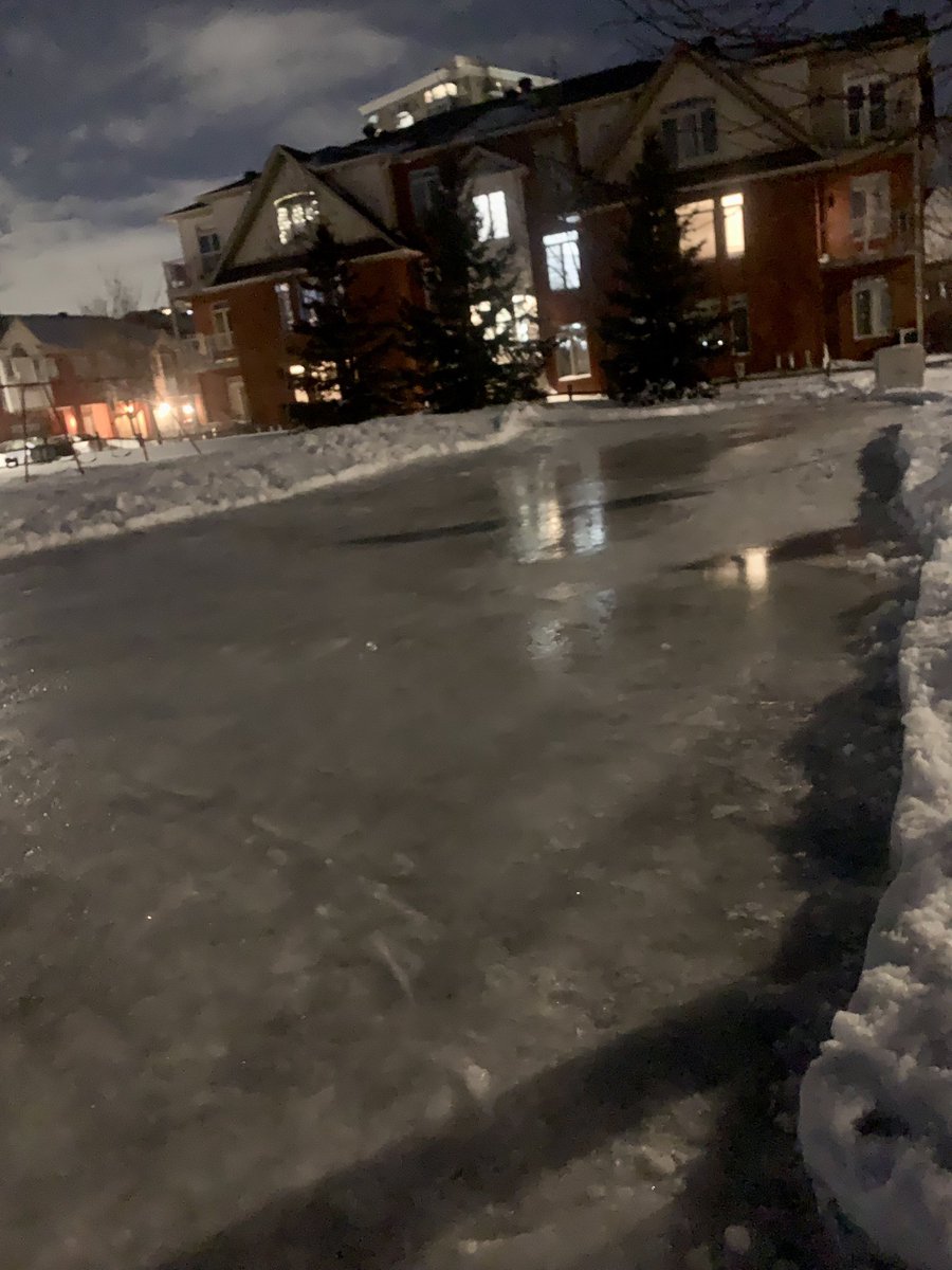 St_AmbroisePark's tweet photo. Ice ice baby! It’s all about the base! Slowly getting close to a good skating surface. #ODR #PuddleRink #Vanier Canadian Hosers 🇨🇦🥶@Guy_Theriault https://t.co/If0qJpX0QH