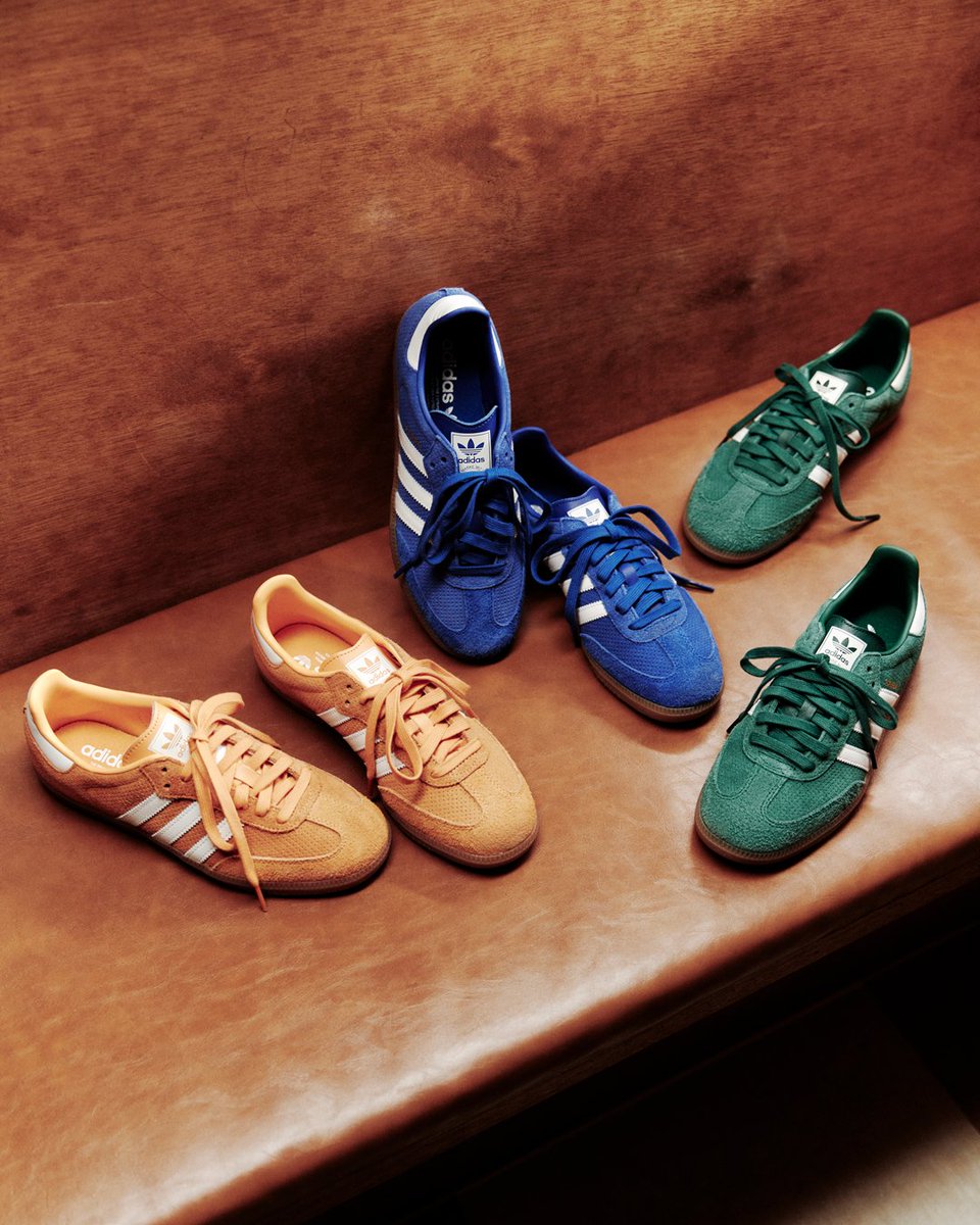 클래식한 실루엣과 트렌디한 컬러감이 만나
데일리룩에 포인트를 더하다.

시대가 바뀌어도 변하지 않는 아이콘, 삼바

#아디다스오리지널스 #삼바 #adidasOriginals #SAMBA