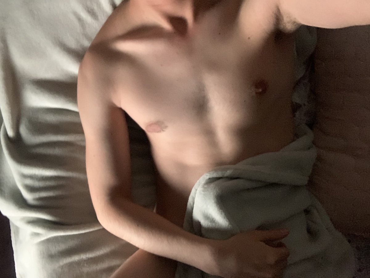 delec_IllIll's tweet photo. RT and i slide to ur dm 🤫 https://t.co/RHPBb0uhgE