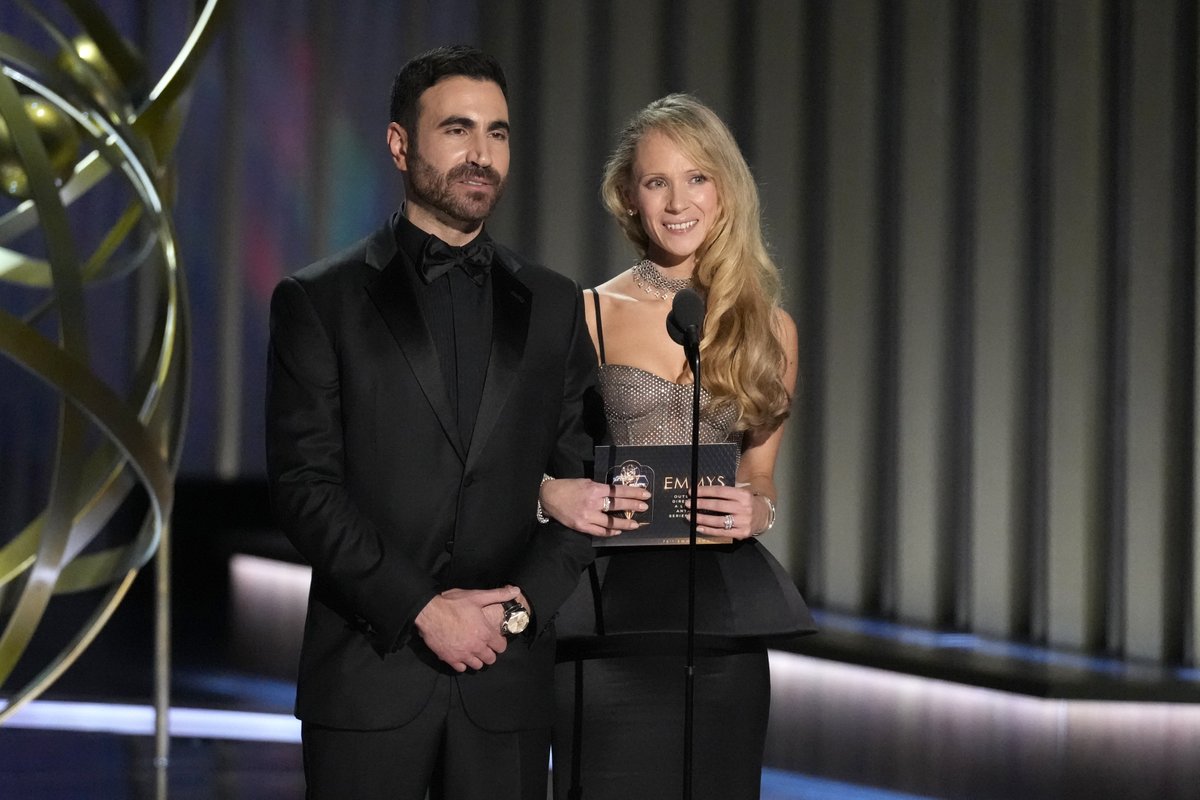 TelevisionAcad's tweet photo. It's giving mom &amp; dad with #JunoTemple &amp; @brettgoldstein at this #75thEmmys. 😍 #Emmys #TelevisionAcademy https://t.co/4aR0XsYrcs
