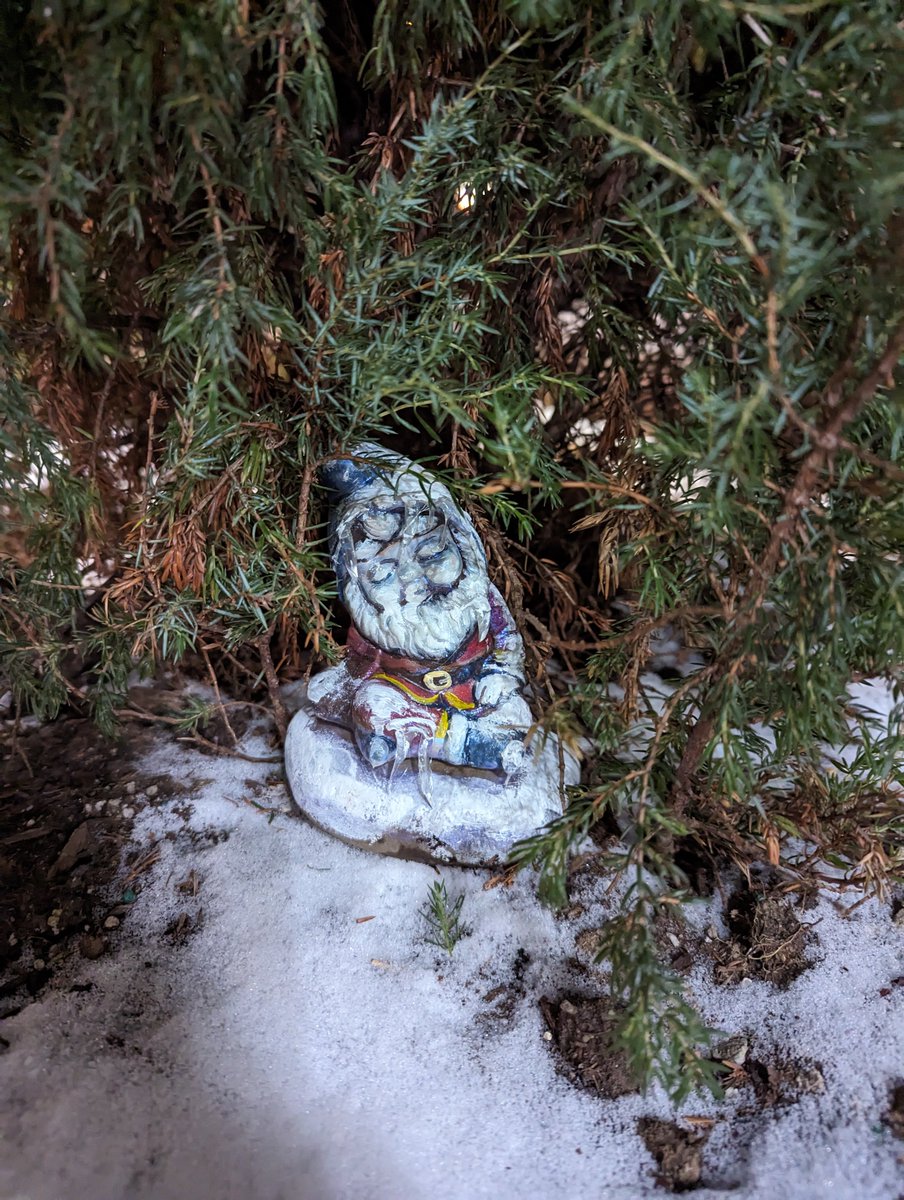 PartyboatDave's tweet photo. Hid this dude downtown #cantonohio https://t.co/elXYCEdJbg