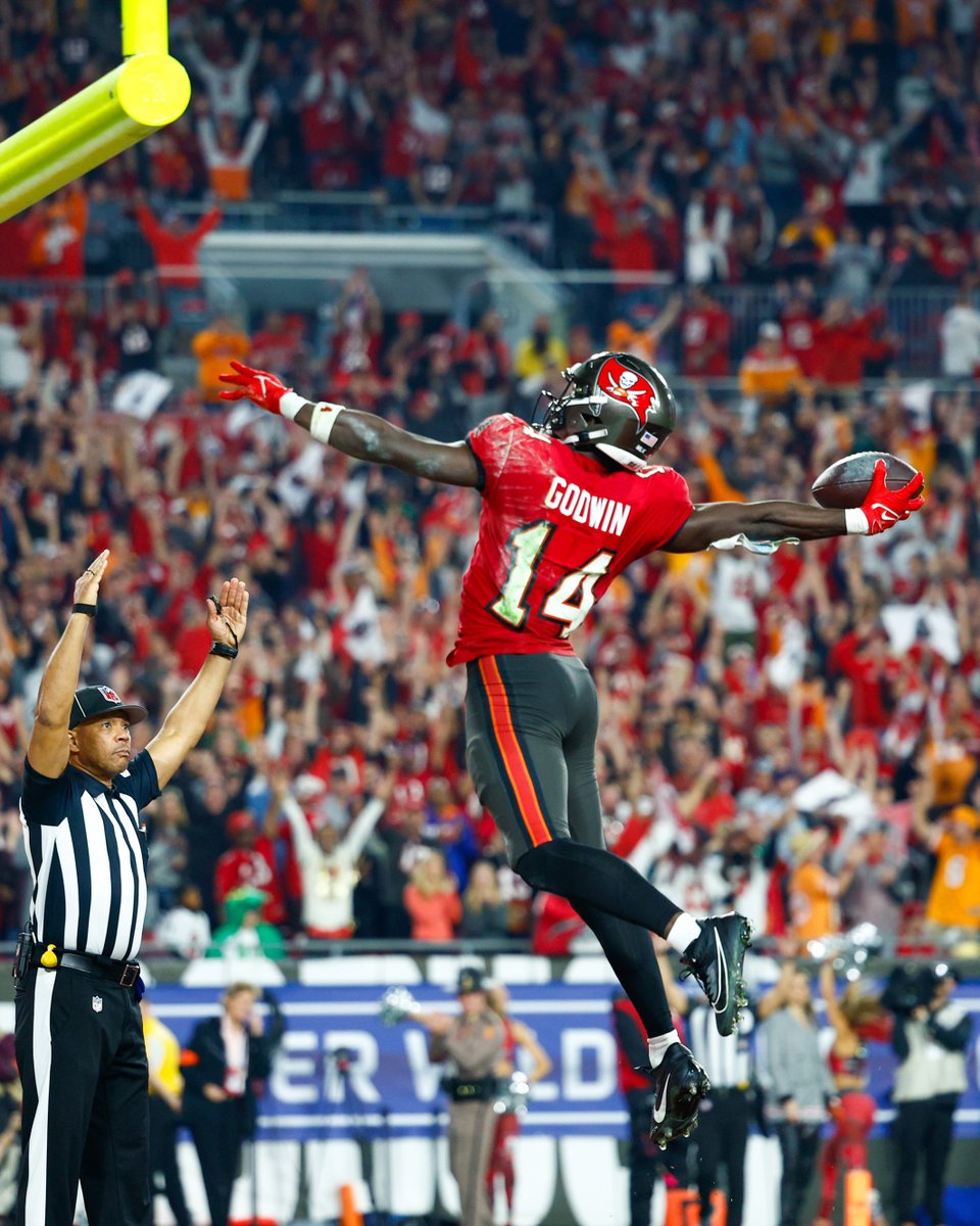 Buccaneers's tweet image. AIR GODWIN