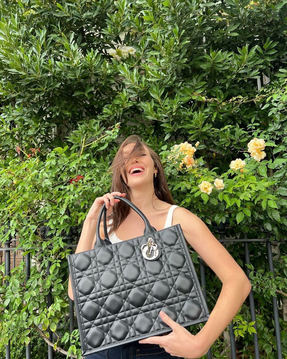 did alycia post a selfie today (@alyciaselfie) on Twitter photo 