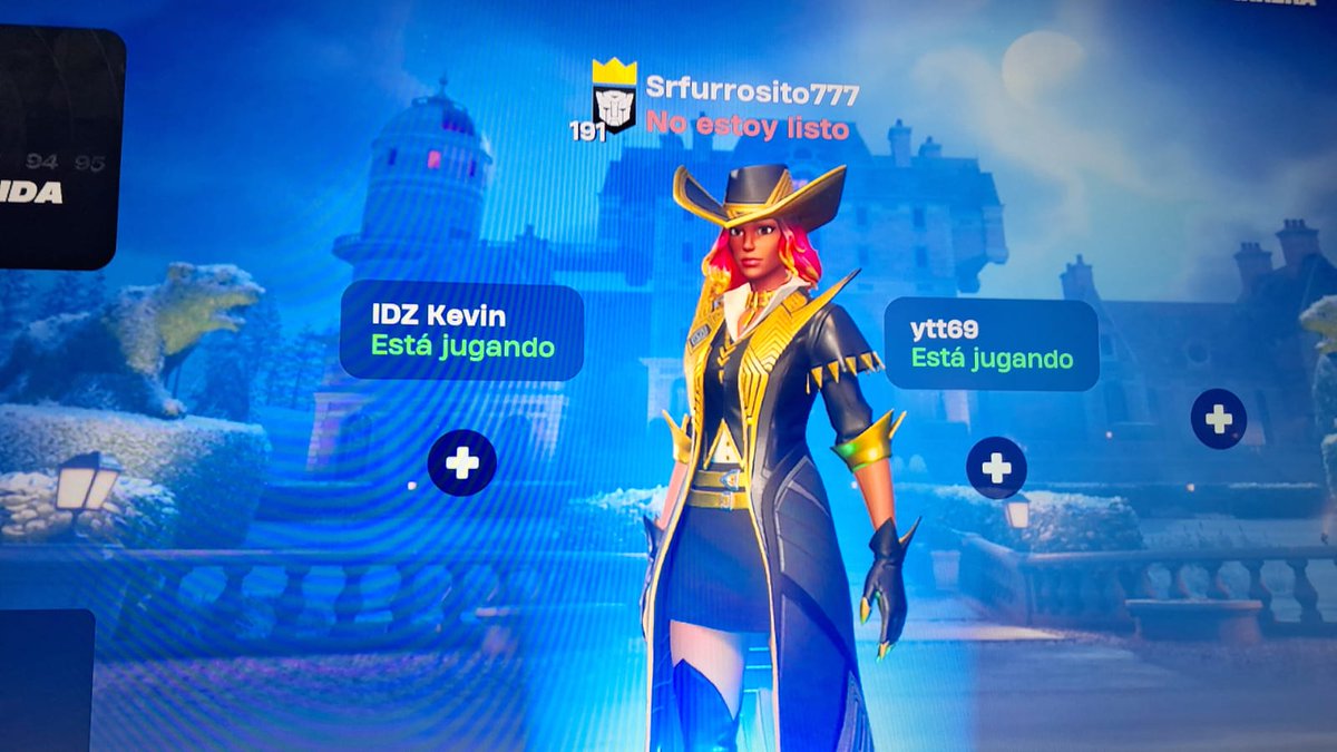 sandstorm178's tweet photo. Muchísimas gracias a @NoticiasSlost y @danielabriar por el premio de su fashion show que se hizo en directo, muy buena atención unos grandes😺 #LegitDaniela #LegitWalterSl https://t.co/7HJTMuQMMg