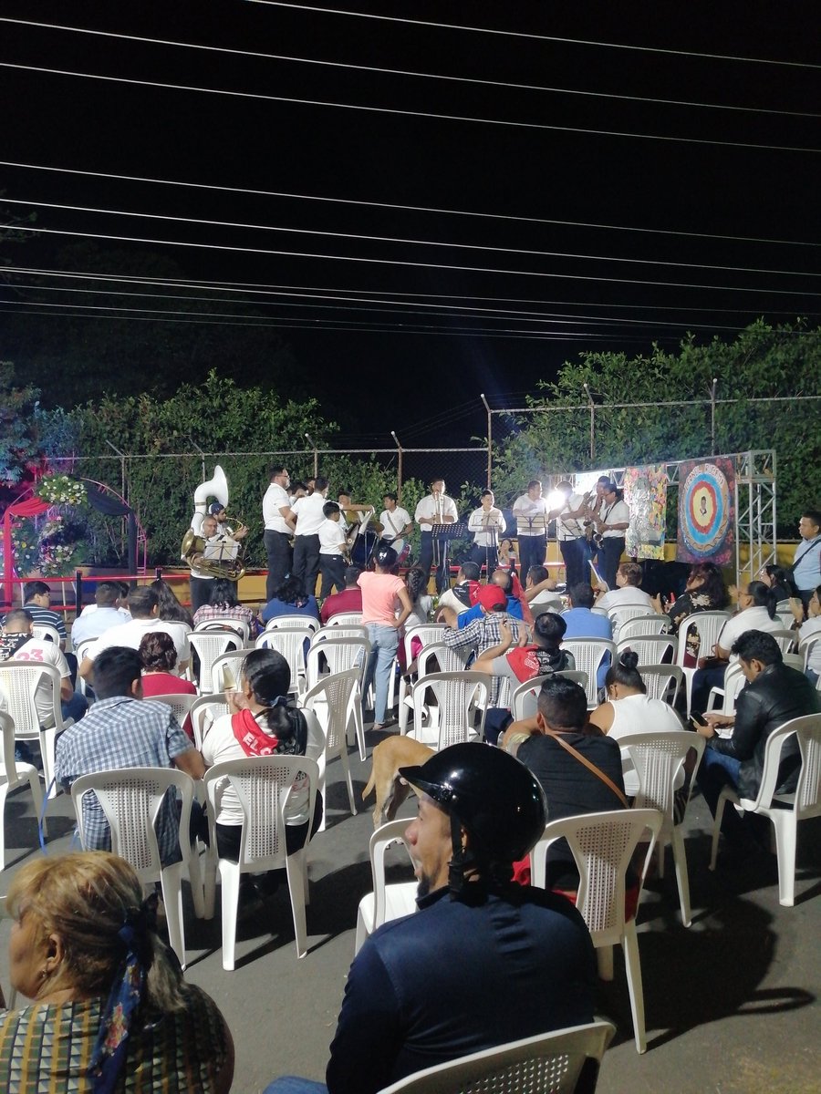 #MásVitoriasMásBienestar
Comemorando al compañero Leonel Rugama.