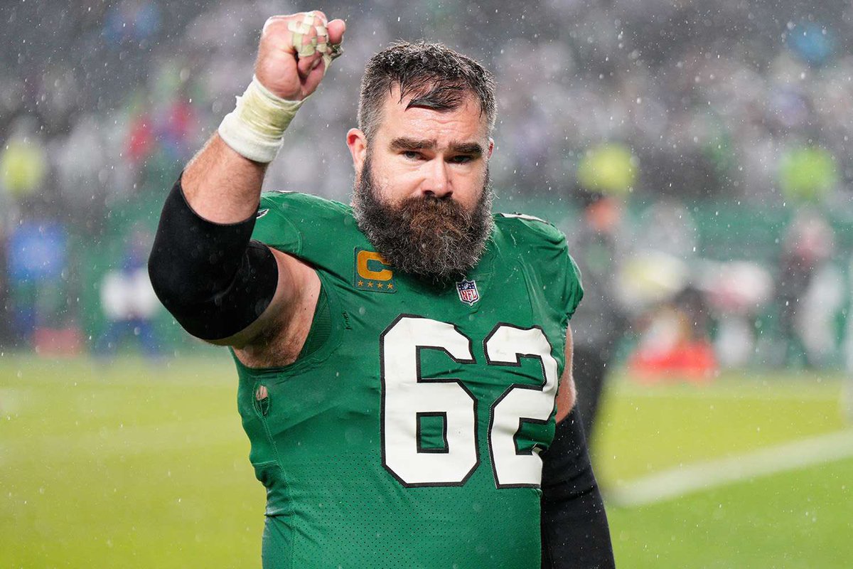 THE GREATEST OF ALL TIME: 

#Eagles center Jason Kelce appears to have played his final #NFL game, it’s been one hell of a career 

• 6x first team All-Pro 
• 7x Pro Bowler 
• Super Bowl Champion 
• Started 193/193 career games 
• 6x captain 
• Raised millions of dollar for