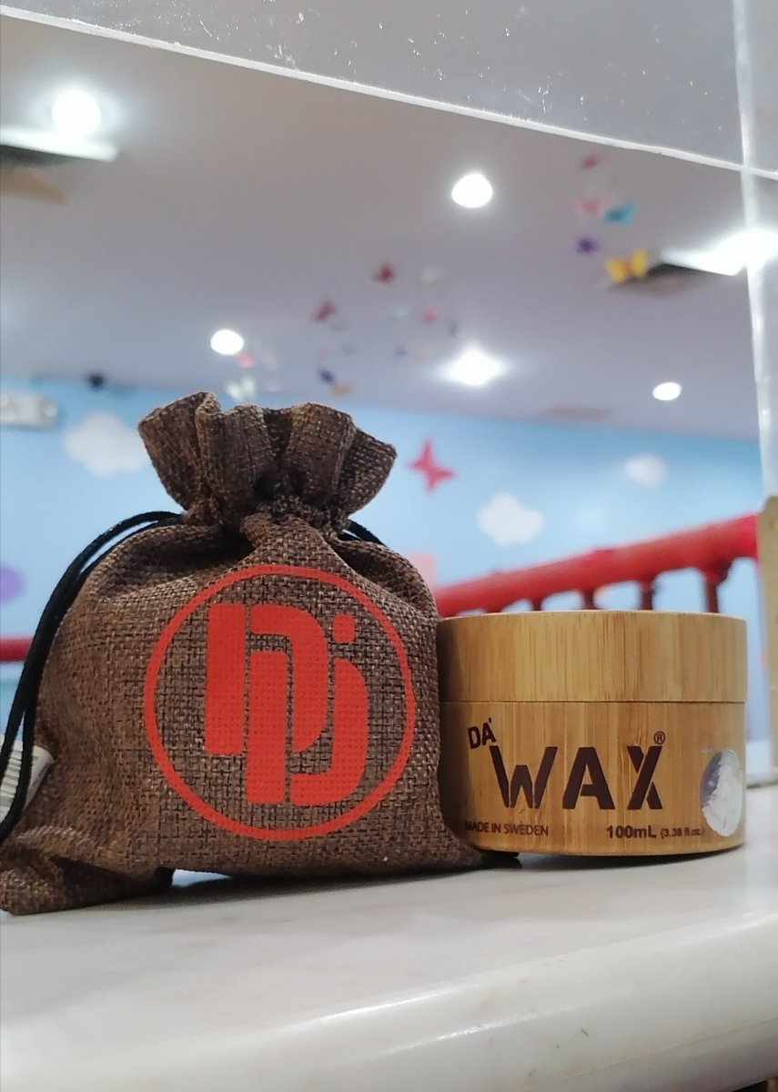 Style sustainably with our men's hair wax!🌱Housed in a natural bamboo pot, it's a nod to elegance and eco-conscious living. After styling, repurpose it to store your essentials. Plus, the included gift bag makes it the perfect eco-friendly present!🎀💇‍♂️#EcoFriendlyGift #hairstyle