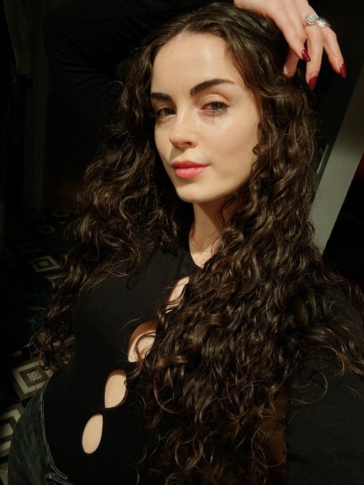 Contribute towards my beautiful mane of hair and send some hair products off my wishlist.  https://t