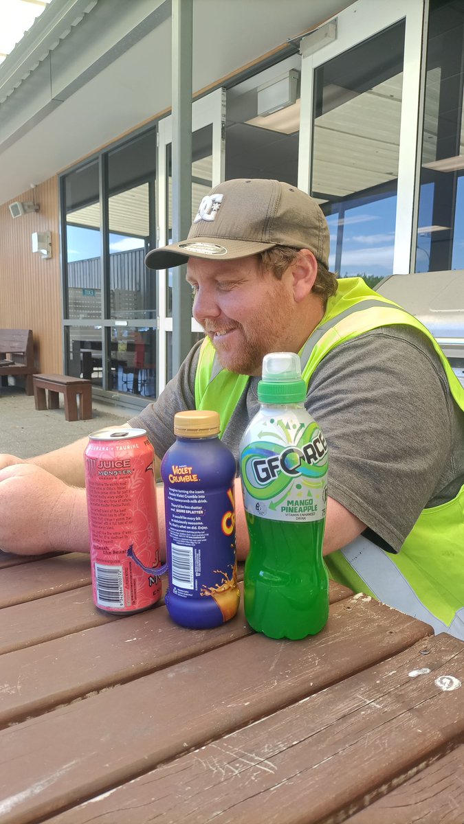 The Lizard Man (@thelizardman) on Twitter photo 