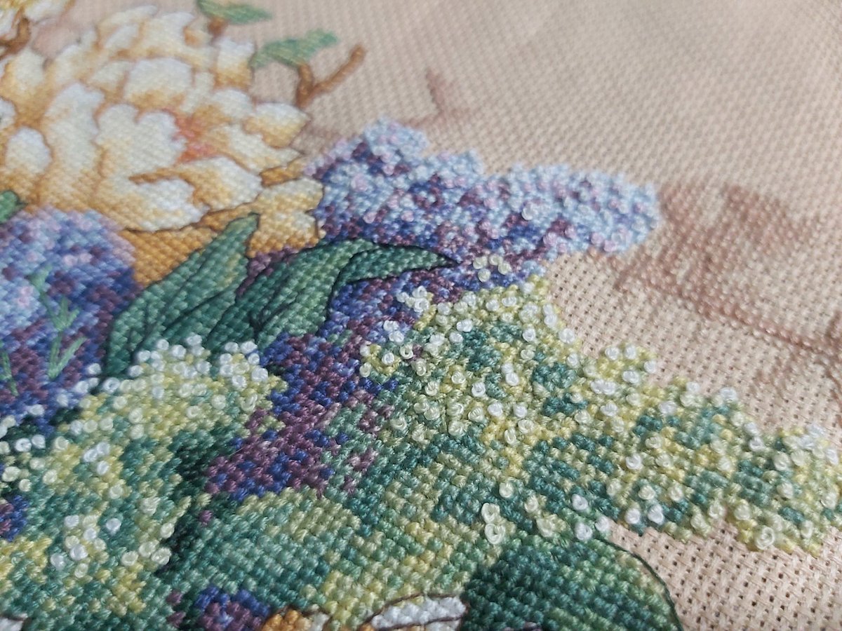 baruhinahappy's tweet photo. フレンチノットがいっぱい。
#bordado
#frenchknot https://t.co/JlIHzCLrfz