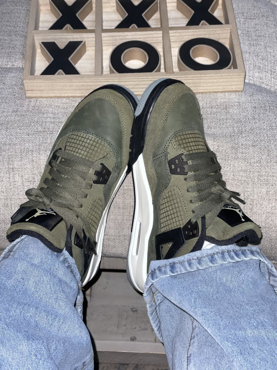 80vivian's tweet photo. Day 15 of 2024 💚 ::
With these on my feet!! Tell me if you like them! 🤪
What’s on your feet 👣??
#SNKRS #snkrtwitter #sneakerhead #GirlsLoveSneakersToo #SNKRSLiveHeatingUp #SneakerLOG2024 #NikeDunk #Nike #Jordan4Retro #Jordan4 #KOTD #BlessedAndGrateful #JordanLove https://t.co/LAiw7BKCZk
