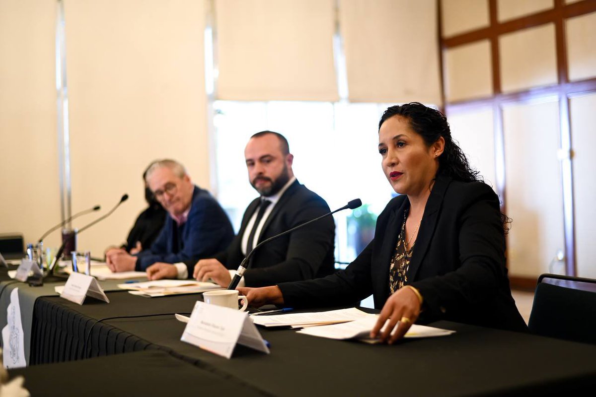 patriciaurbana's tweet photo. Muchas felicidades Marizabeth por tu nueva encomienda como Presidenta de la Junta de Coordinación Metropolitana.
El Salto encabezará la #JCM durante el período que se harán consultas públicas de instrumentos vitales, #POTmet y #PIMUS, un momento clave para la metrópoli. https://t.co/9zSXhxchD8
