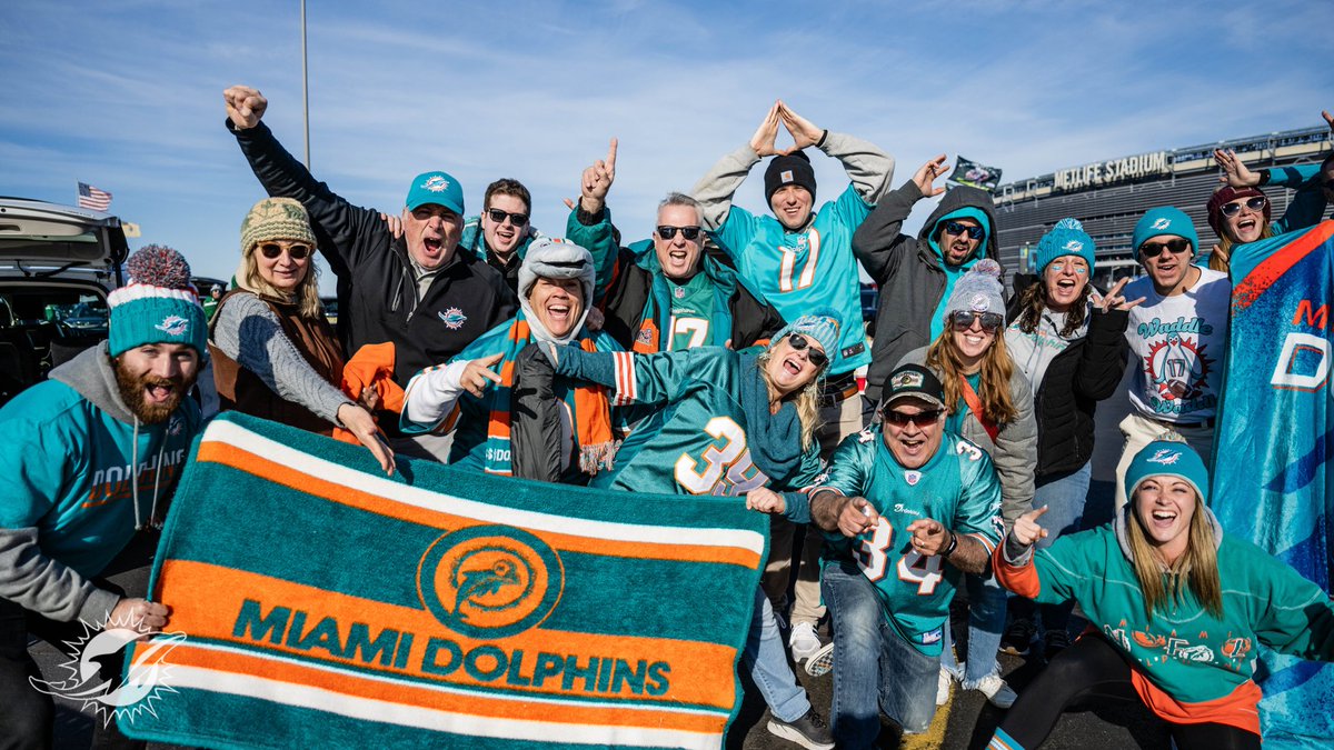 MiamiDolphins's tweet photo. At @HardRockStadium and on the road, we felt your support all season long.

Thank you, Dolfans 🧡 https://t.co/akTbLdpKAL