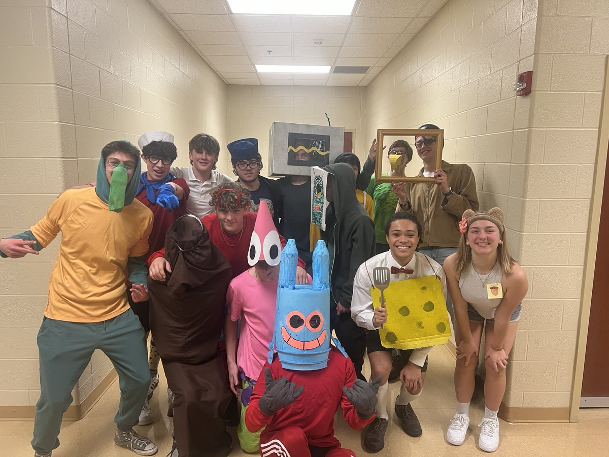 ghs_swimming's tweet photo. “I’M READY, I’M READY, I’M READY” to cheer on the girls team! Thanks to the SpongeBob supports for being fantastic! https://t.co/GK2zRcVcal
