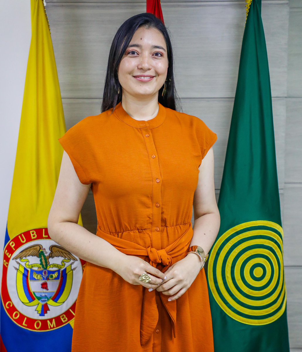 JoseFsanchezc's tweet photo. Les presento a Alejandra Sandoval, @AleSaPeriodista, Jefe de Prensa. 
Ella es Comunicadora Social- Periodista y Magíster en Dirección de Comunicación Corporativa, con 15 años de experiencia en medios de comunicación regionales y nacionales ¡Bienvenida!
#FloridablancaEnOrden https://t.co/GjH3mj6FlK