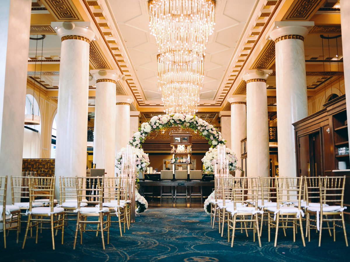 We know 2024 means ICONic ✨ weddings, birthday parties, business meetings, and so much more! Hotel ICON is the perfect place to host your next event 🥰 

#Marriott #HotelICON #Houston #HotelHouston #HoustonVenue #HoustonWeddingVenue #DowntownHouston #HoustonEvent #EventVenue