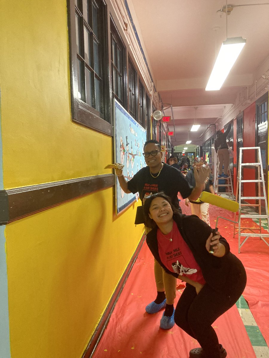 WalkAMileNRShoe's tweet photo. Today for Martin Luther King Jr Day, we participated in the MLK Day of Service where we repainted the hallways of Barack Obama Elementary School in Jersey City, NJ. Thank you to those volunteers that participated and a special thank you to the kind and hard working individuals that we bonded with and helped make such an impactful presence ✨
.
.
.
#communityservice #community #volunteer #nonprofit #givingback #volunteering #love #service #giveback #donate #charity #rotaract #education #covid #volunteers #rotary #donation #helpingothers #rotaryinternational #makeadifference #unity #communityleader #family #communitysupport #leadership #communitylove #servant #nonprofitorganization #eugenecampbell #walkamilenourshoes