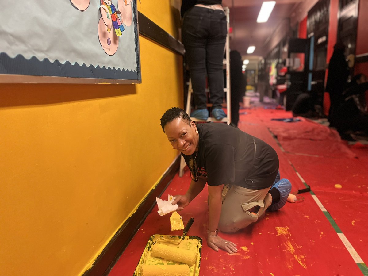 WalkAMileNRShoe's tweet photo. Today for Martin Luther King Jr Day, we participated in the MLK Day of Service where we repainted the hallways of Barack Obama Elementary School in Jersey City, NJ. Thank you to those volunteers that participated and a special thank you to the kind and hard working individuals that we bonded with and helped make such an impactful presence ✨
.
.
.
#communityservice #community #volunteer #nonprofit #givingback #volunteering #love #service #giveback #donate #charity #rotaract #education #covid #volunteers #rotary #donation #helpingothers #rotaryinternational #makeadifference #unity #communityleader #family #communitysupport #leadership #communitylove #servant #nonprofitorganization #eugenecampbell #walkamilenourshoes