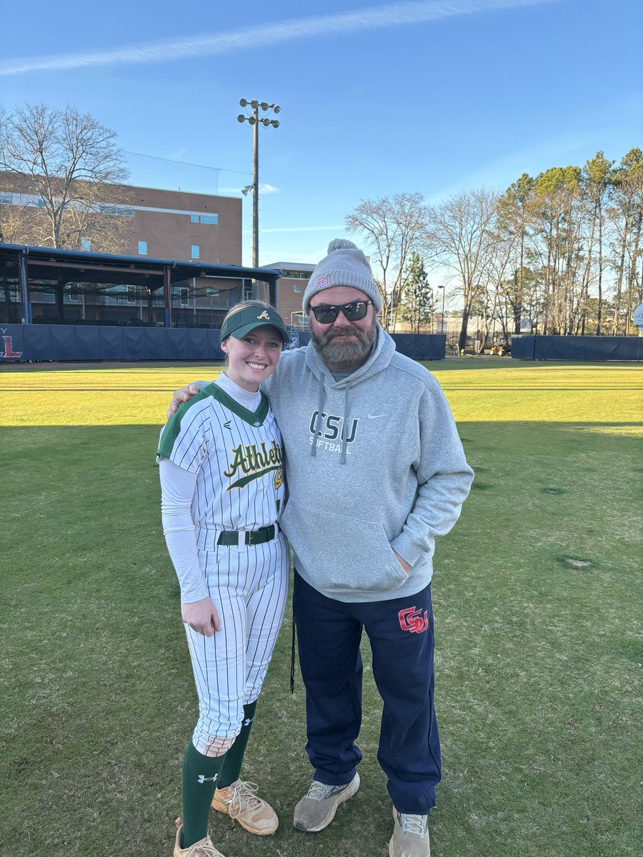 THE MAN <a href="/BradHuskisson/">Brad Huskisson</a> 
Thanks for such a great camp this past Sunday. I always love my time out on the field with <a href="/CSUCougarsSB/">Columbus State Softball</a> 💪💪