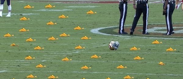 bluzoid's tweet photo. refs when you breath on Josh Allen https://t.co/bCDNiwPapE