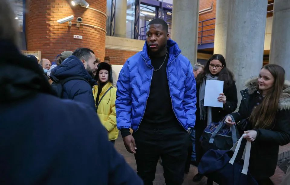 📑🚨 PROCÈS EN COUR D’ASSISES AU TRIBUNAL DE BOBIGNY 
DES TROIS POLICIERS MIS EN CAUSE DANS L’AFFAIRE THEO LUHAKA - CINQUIÈME JOURNÉE 

( déroulez⤵️, ça va être très très très long )