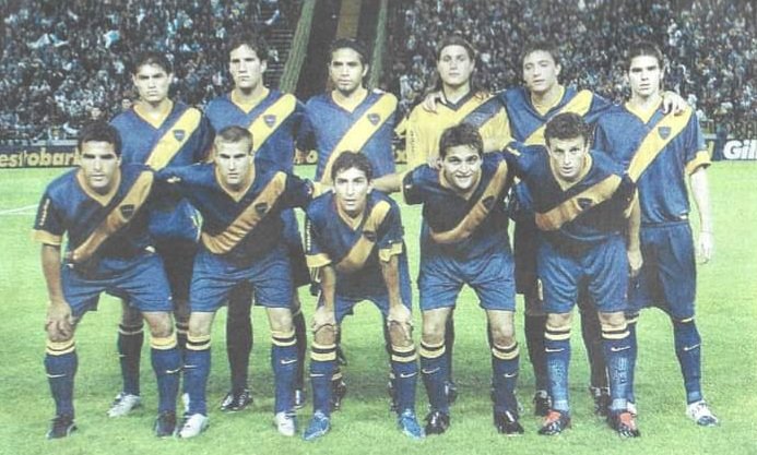 boca365's tweet photo. #VeranoRetro
#2005 Primera camiseta del año del Xentenario estrenada en el 1-1 ante Racing en Mar del Plata https://t.co/xMGdyDt0UX