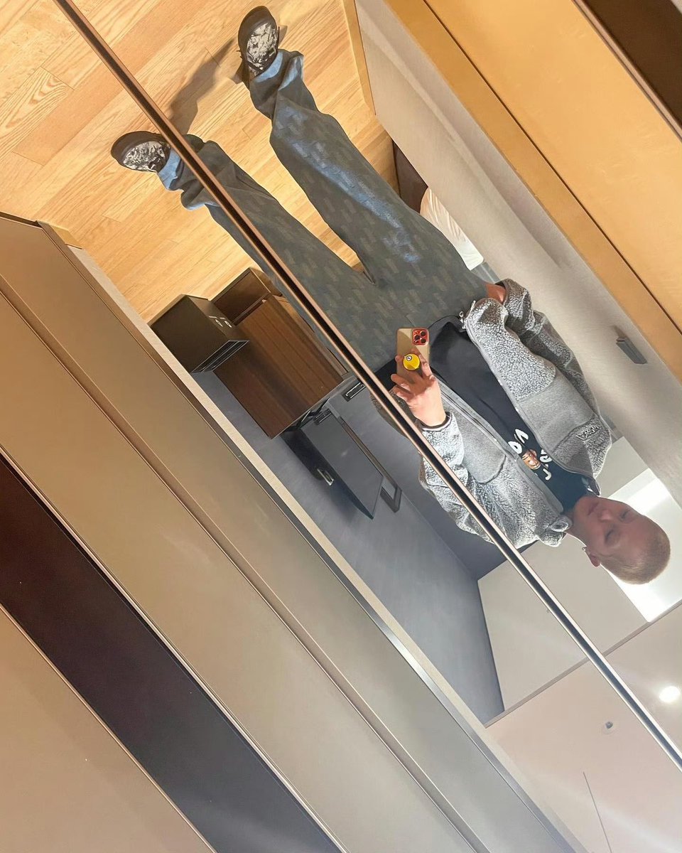 minoonthisday's tweet photo. 📆🐻💙 #MINOonThisDay

230115 - gnani____ IG update
220115 - realllllmino update

#MINO #송민호 @official_mino_  
#WINNER #위너 @yg_winnercity @yginnercircle https://t.co/9XCrOlkN3W