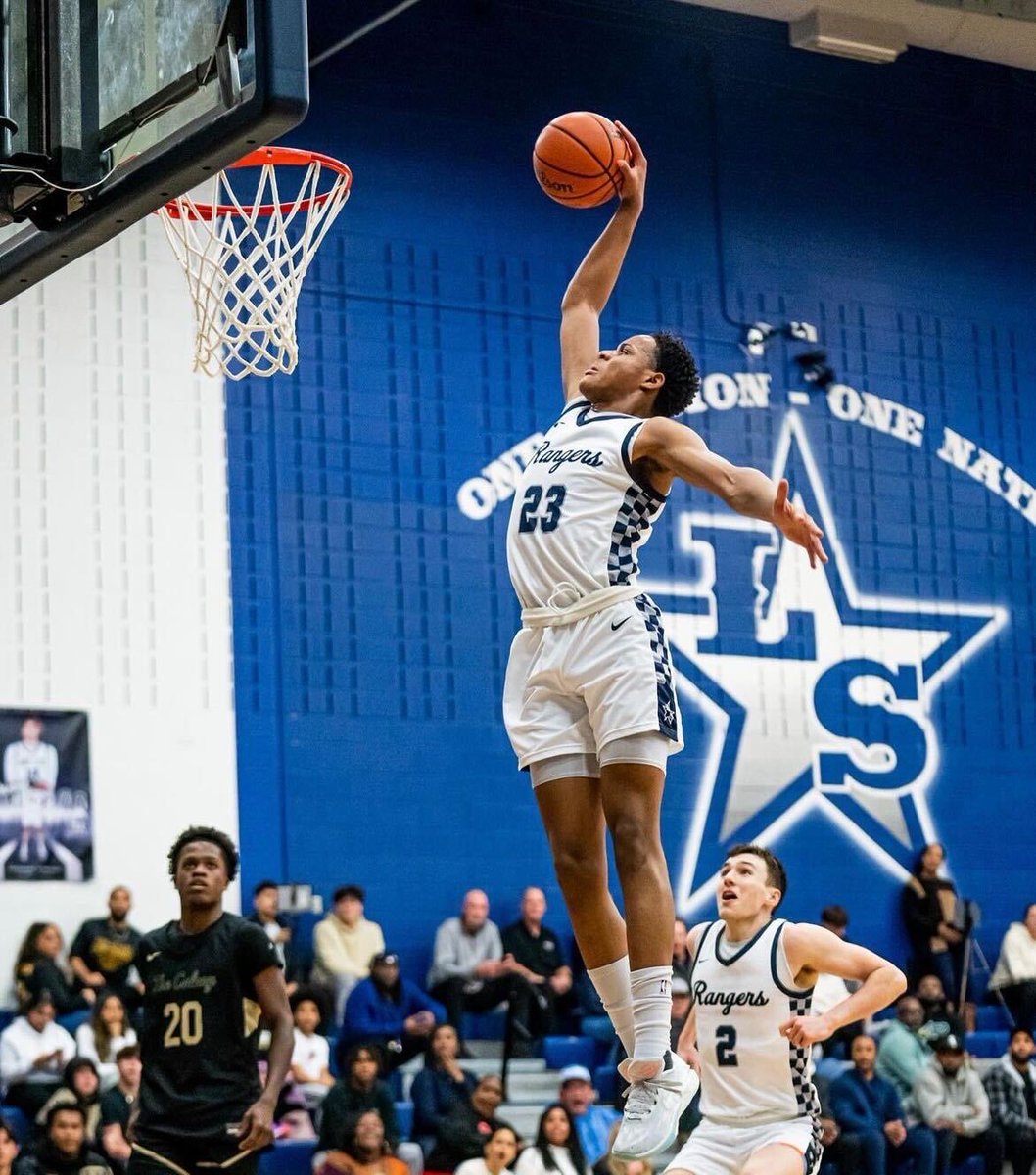 Up next! Week 19 1st Phorm AOW Nominee: 

Trent Perry, G, Frisco Lone Star 

The sophomore standout, that has electrifying dunks all over X, is currently averaging 16 pts, 7 rebounds, 4 assists, and 3 steals for the Rangers, and does seem to be slowing down any time soon.