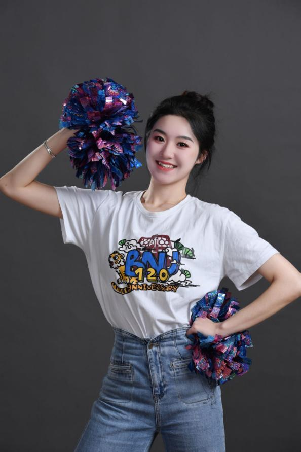 BNU_1902's tweet photo. ✨Lu Wanjing, a student at BNU's College of P.E. and Sports and an aerobics athlete, is currently dedicating her time as a volunteer teacher in #Tacheng, #Xinjiang. 
👉Between 2019-2023, she clinched 5 national championships and 2 national runners-up on behalf of #BNU, while also securing first-class scholarships for 4 consecutive years. 
🤩Aside from her athletic prowess, Lu actively participates in social services and public welfare activities, including multiple volunteer teaching experiences. 
🎙️Sharing her perspective, she stated, "Dedication extends beyond sports competitions, and true responsibility lies in contributing to society." #BNUStudents #BNUStars @ExploreXJ
