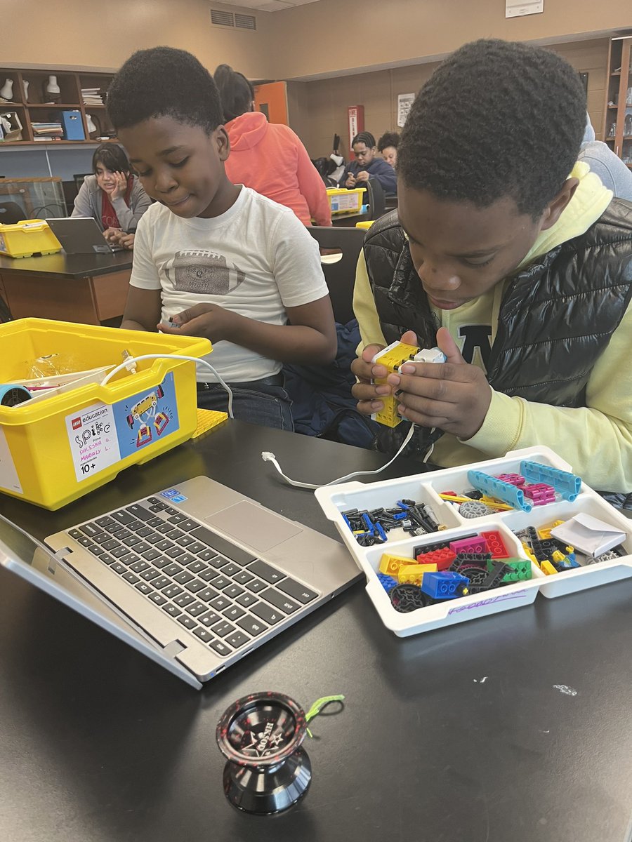 Walt Whitman MS246 tweet media