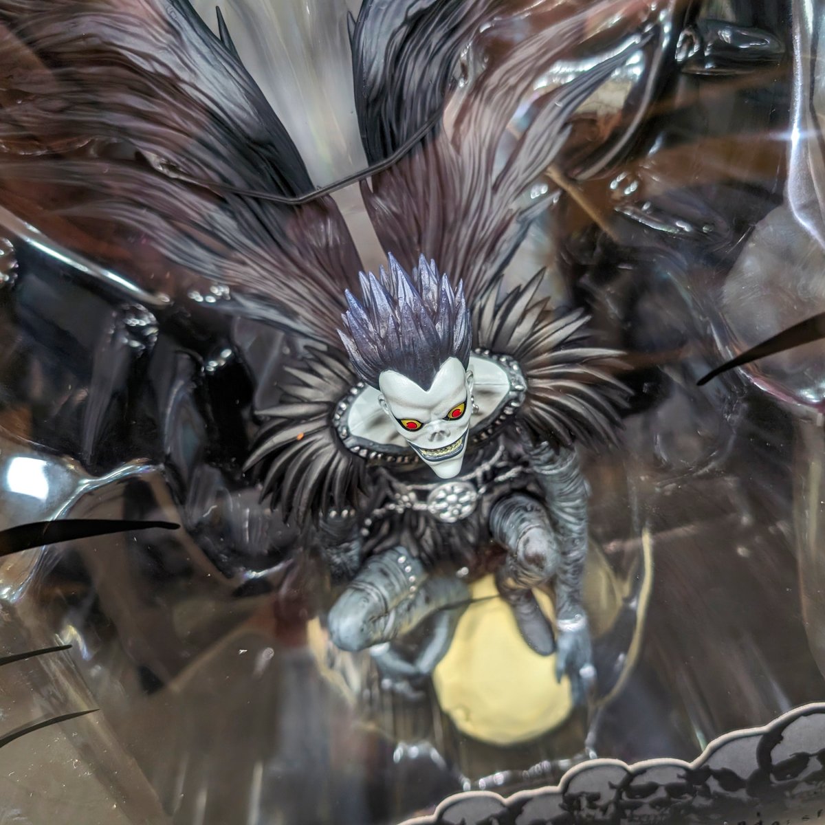 🌟🔥 Exciting Arrival Alert at Haiku Pop! 📚🍎 Fans of Deathnote, get ready for something spectacular! We've just received a brand new shipment featuring the stunning Abysse Ryuk Figure.  #Deathnote #RyukFigure #AnimeCollectibles #HaikuPopGaming 🎲💀🍏🌟