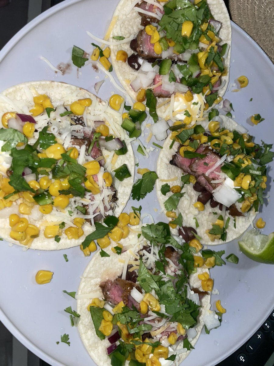 JakeViales's tweet photo. Taco bout it. https://t.co/KREikMRNfU