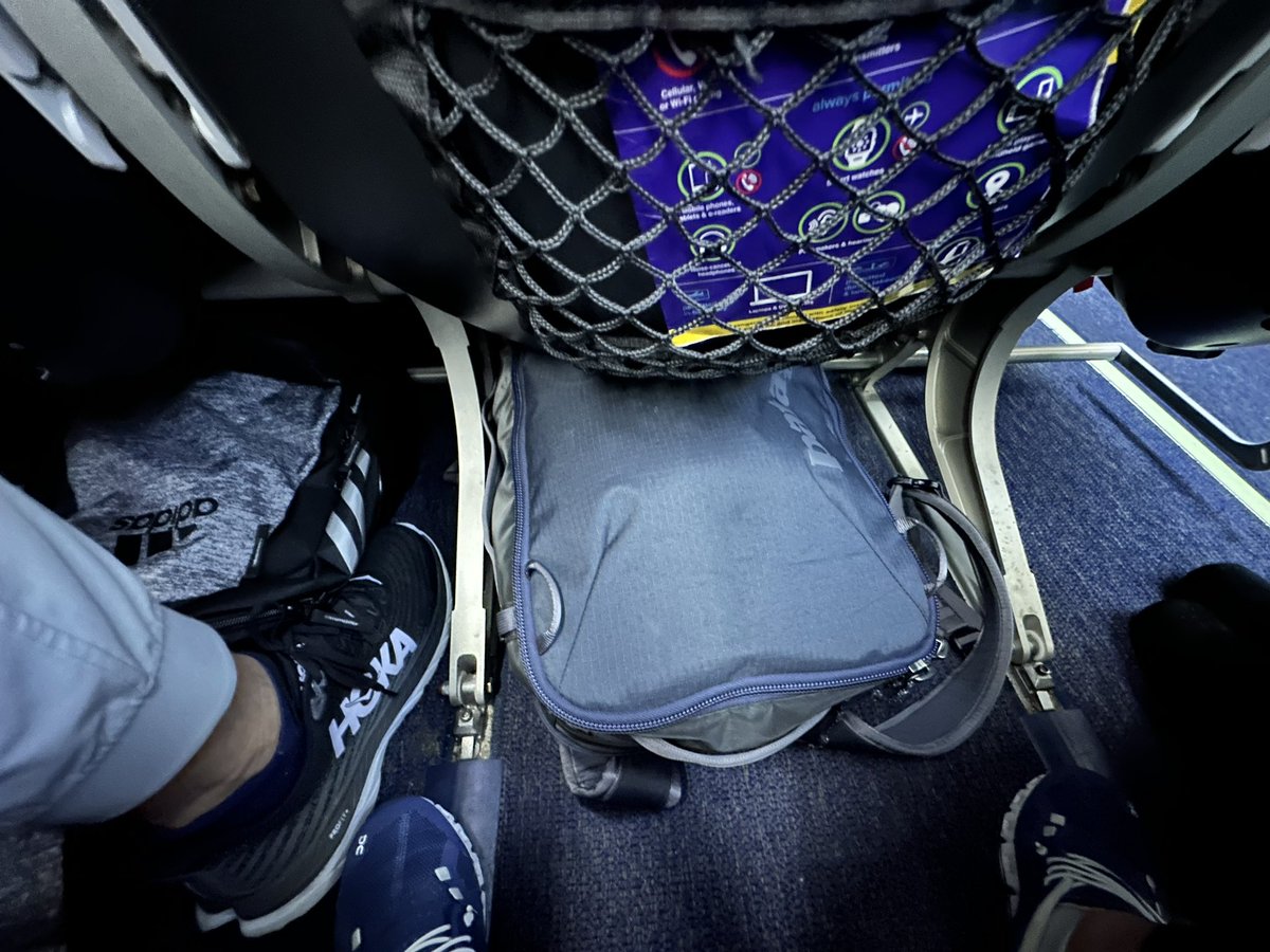delftheelf's tweet photo. @AveloAir . I fly to RSW from
HVN every other month with a backpack that fits under seat! Tonight flying home to HVN they made me pay $65 for the same backpack I flew down with.  Fits right under seat.  See the photo!  Total SCAM!  I am furious!  I want a refund! #loyalcustomer https://t.co/6ho1sczSbX