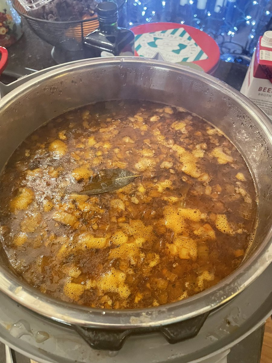 SimoneDeGolden's tweet image. Make ur man some cornbread #cornbread + #vegetablesoup = love ❤️ @wlgolden